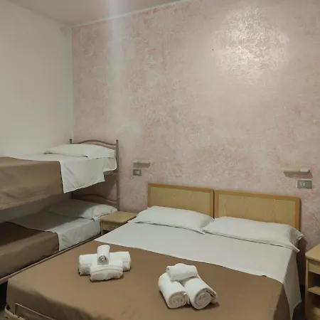 吉奥伊拉酒店 里米尼