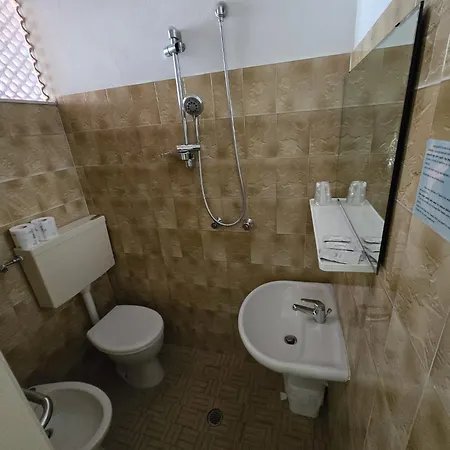 吉奥伊拉酒店 酒店